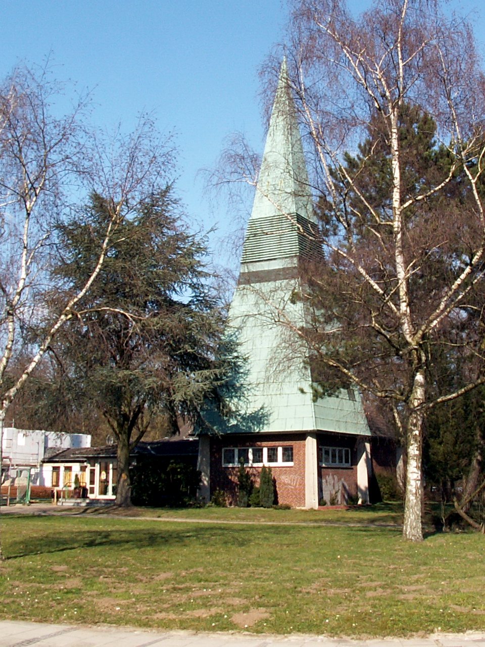Die Kirche der Heiligen Mutter Gottes Maria im Stadtteil Sonnenhügel in Osnabrück